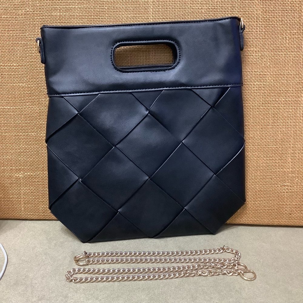 Urban Expressions Black Slip Handle Bag